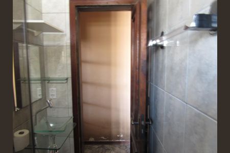 Casa para alugar com 300m², 3 quartos e 2 vagasBanheiro