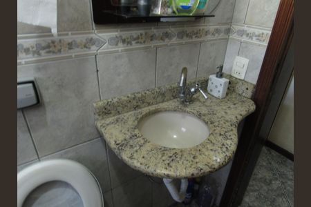 Casa para alugar com 300m², 3 quartos e 2 vagasBanheiro