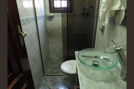 Casa para alugar com 300m², 3 quartos e 2 vagasBanheiro