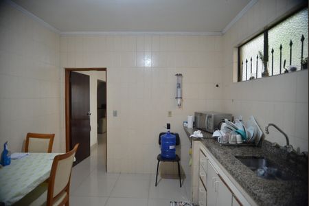 Casa à venda com 323m², 3 quartos e 4 vagasCozinha