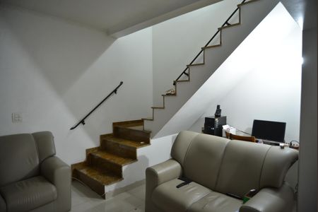 Casa à venda com 323m², 3 quartos e 4 vagasSala