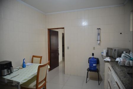 Casa à venda com 323m², 3 quartos e 4 vagasCozinha