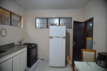 Casa à venda com 323m², 3 quartos e 4 vagasCozinha