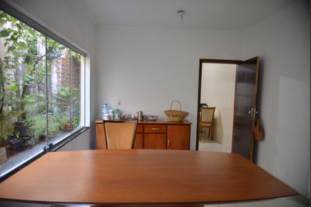 Casa à venda com 323m², 3 quartos e 4 vagasSala