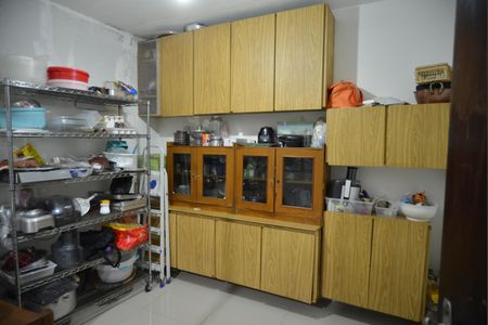 Casa à venda com 323m², 3 quartos e 4 vagasQuarto de Serviço