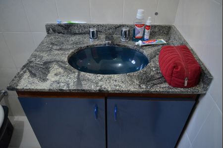 Casa à venda com 323m², 3 quartos e 4 vagasBanheiro Social