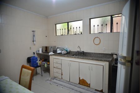 Casa à venda com 323m², 3 quartos e 4 vagasCozinha