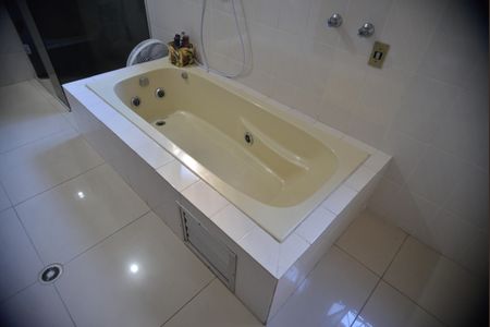 Casa à venda com 323m², 3 quartos e 4 vagasBanheiro da Suíte