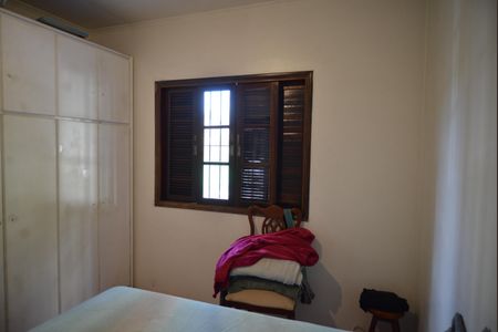 Casa à venda com 323m², 3 quartos e 4 vagasQuarto 3