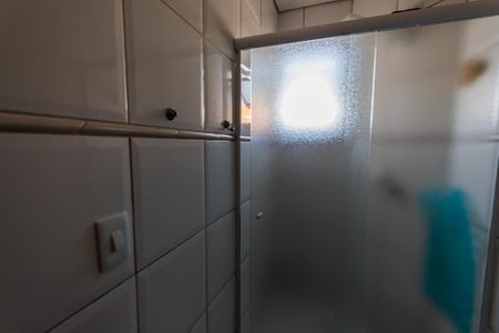 Apartamento para alugar com 56m², 2 quartos e 1 vaga Apartamento para alugar com 56m², 2 quartos e 1 vagaBanheiro da Suíte 2