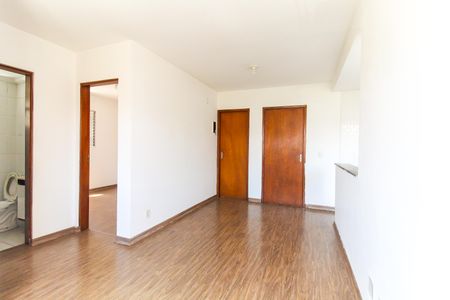 Sala de apartamento para alugar com 3 quartos, 52m² em Conjunto Residencial José Bonifácio, São Paulo