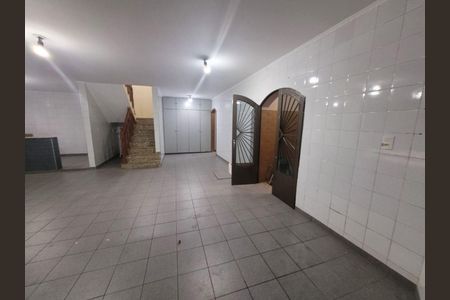 Casa à venda com 4 quartos, 230m² em Vila Mafra, São Paulo