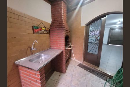 Casa à venda com 4 quartos, 230m² em Vila Mafra, São Paulo