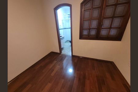 Casa à venda com 4 quartos, 230m² em Vila Mafra, São Paulo