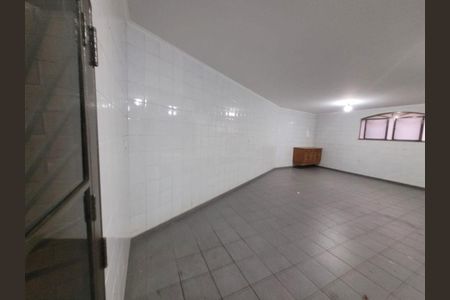 Casa à venda com 4 quartos, 230m² em Vila Mafra, São Paulo