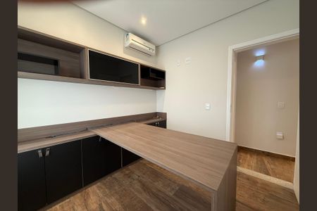 Casa à venda com 273m², 4 quartos e 4 vagas