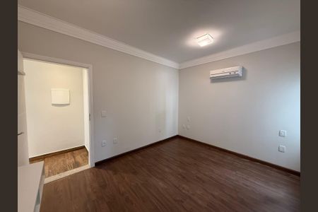 Casa à venda com 273m², 4 quartos e 4 vagas