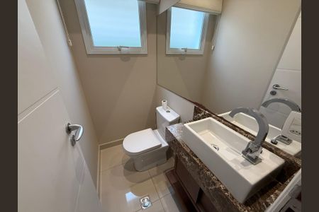 Casa à venda com 273m², 4 quartos e 4 vagas