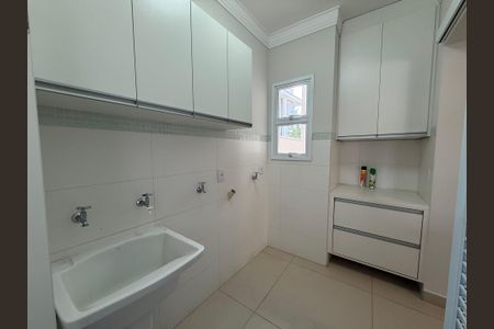 Casa à venda com 273m², 4 quartos e 4 vagas