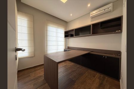 Casa à venda com 273m², 4 quartos e 4 vagas