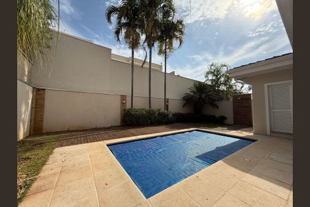 Casa à venda com 273m², 4 quartos e 4 vagas