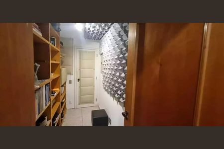 Apartamento à venda com 212m², 3 quartos e 3 vagas