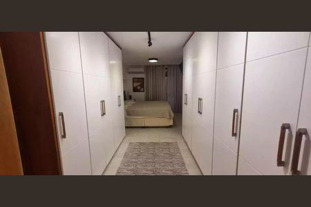 Apartamento à venda com 212m², 3 quartos e 3 vagas