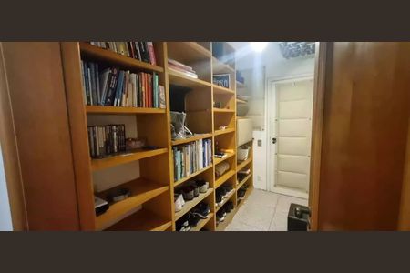 Apartamento à venda com 212m², 3 quartos e 3 vagas