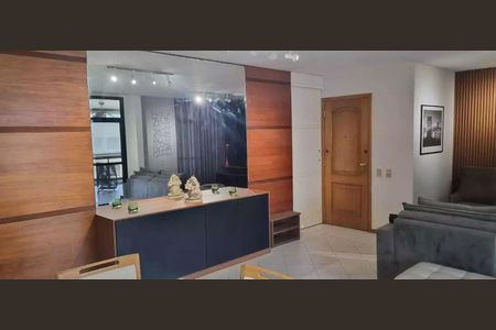 Apartamento à venda com 212m², 3 quartos e 3 vagas