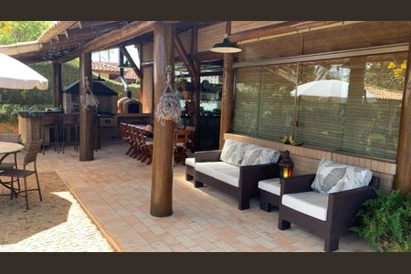 Casa de condomínio à venda com 340m², 5 quartos e 6 vagas