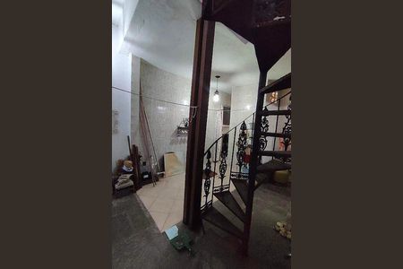Casa à venda com 190m², 4 quartos e 2 vagas