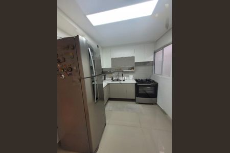 Casa à venda com 75m², 2 quartos e 2 vagas