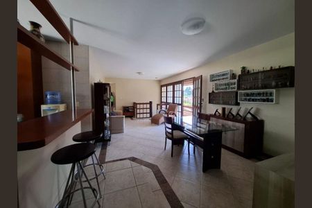 Casa à venda com 3 quartos, 340m² em Itacoatiara, Niterói