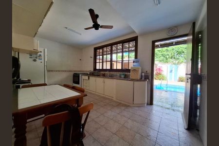 Casa à venda com 3 quartos, 340m² em Itacoatiara, Niterói