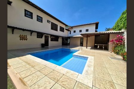 Casa à venda com 3 quartos, 340m² em Itacoatiara, Niterói
