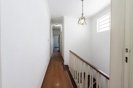 Casa à venda com 200m², 4 quartos e 2 vagas Casa à venda com 200m², 4 quartos e 2 vagasCorredor