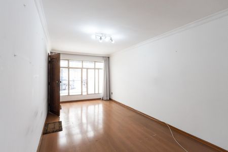 Casa à venda com 200m², 4 quartos e 2 vagas Casa à venda com 200m², 4 quartos e 2 vagasSala