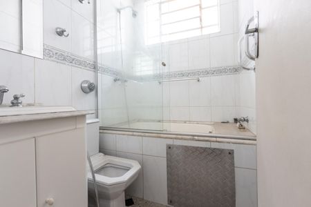 Casa à venda com 200m², 4 quartos e 2 vagas Casa à venda com 200m², 4 quartos e 2 vagasBanheiro da Suíte