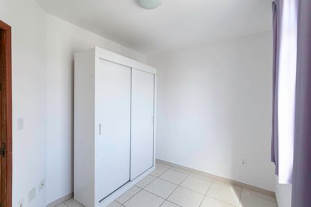 Quarto 2 de apartamento para alugar com 2 quartos, 74m² em Arvoredo, Contagem