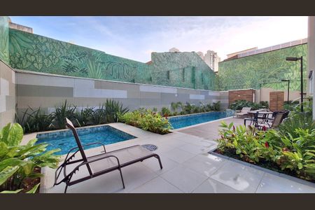 Apartamento à venda com 39m², 1 quarto e sem vaga Apartamento à venda com 39m², 1 quarto e sem vagaÁrea comum - Piscina