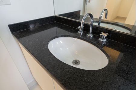 Apartamento à venda com 45m², 2 quartos e 1 vaga Apartamento à venda com 45m², 2 quartos e 1 vagaBanheiro Social