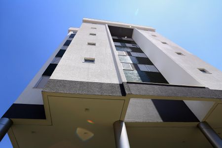 Apartamento à venda com 96m², 3 quartos e 2 vagas Apartamento à venda com 96m², 3 quartos e 2 vagasFachada