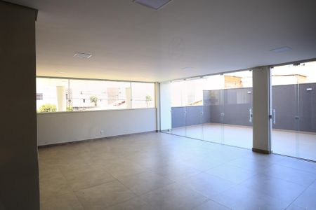 Apartamento à venda com 96m², 3 quartos e 2 vagas Apartamento à venda com 96m², 3 quartos e 2 vagasÁrea comum - Salão de festas
