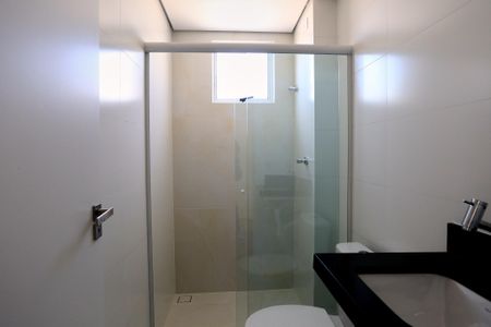 Apartamento à venda com 96m², 3 quartos e 2 vagas Apartamento à venda com 96m², 3 quartos e 2 vagasBanheiro