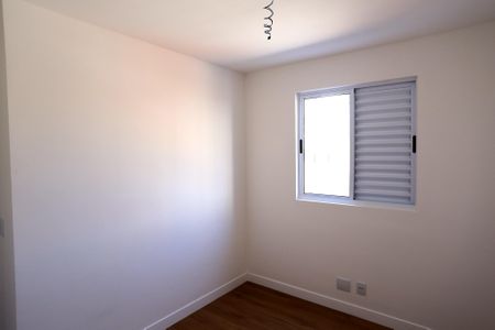 Apartamento à venda com 96m², 3 quartos e 2 vagas Apartamento à venda com 96m², 3 quartos e 2 vagasQuarto 2