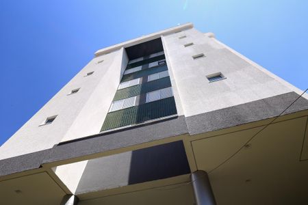 Apartamento à venda com 96m², 3 quartos e 2 vagas Apartamento à venda com 96m², 3 quartos e 2 vagasFachada
