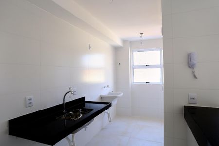 Apartamento à venda com 96m², 3 quartos e 2 vagas Apartamento à venda com 96m², 3 quartos e 2 vagasCozinha e Área de Serviço