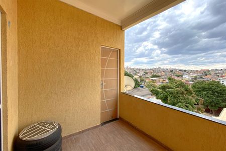 Casa à venda com 420m², 4 quartos e 6 vagasVaranda do Quarto 3