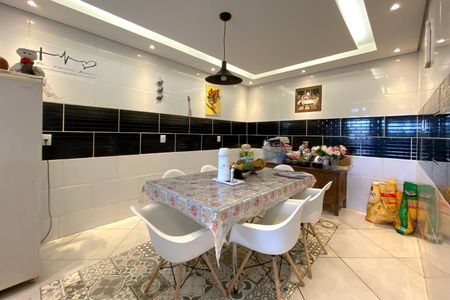 Casa à venda com 420m², 4 quartos e 6 vagasSala de jantar