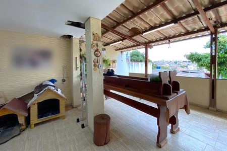 Casa à venda com 420m², 4 quartos e 6 vagasVaranda entrada